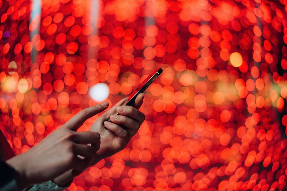 Harnessing YouTube and AI: A New Era for Solopreneurs in the Digital Landscape