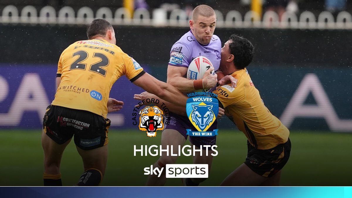 Warrington Wolves' Unbeaten Streak Halted by Castleford Tigers in Intense Super League Clash