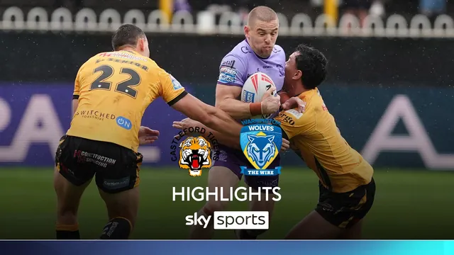 Warrington Wolves' Unbeaten Streak Halted by Castleford Tigers in Intense Super League Clash
