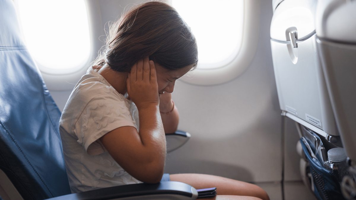 Understanding Ear Popping on Planes: How the Eustachian Tube Equalizes Pressure