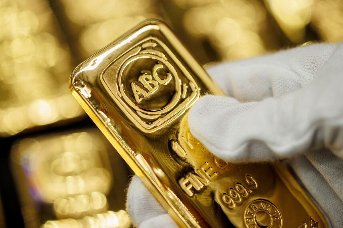 Gold Prices Slip as Trump Calms Markets Over Fed Leadership Dispute