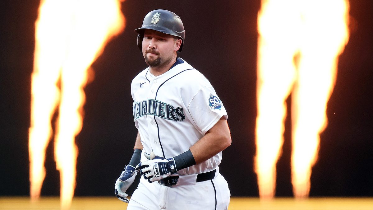 Cal Raleigh's Career Night: 3 Home Runs Spark Mariners Amidst Personal Slump