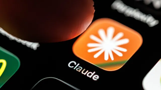ИИ Claude от Anthropic пресек попытки разработки биооружия, выявив риски безопасности
