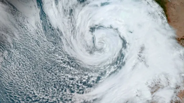 Hurricane Polo's Explosive Growth Fueled by Record-Breaking El Niño