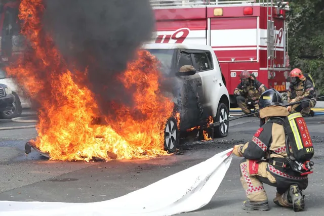 Integrating Fire-Suppressant Technology in Batteries: A New Frontier in Safety for Electric Vehicles and Electronics