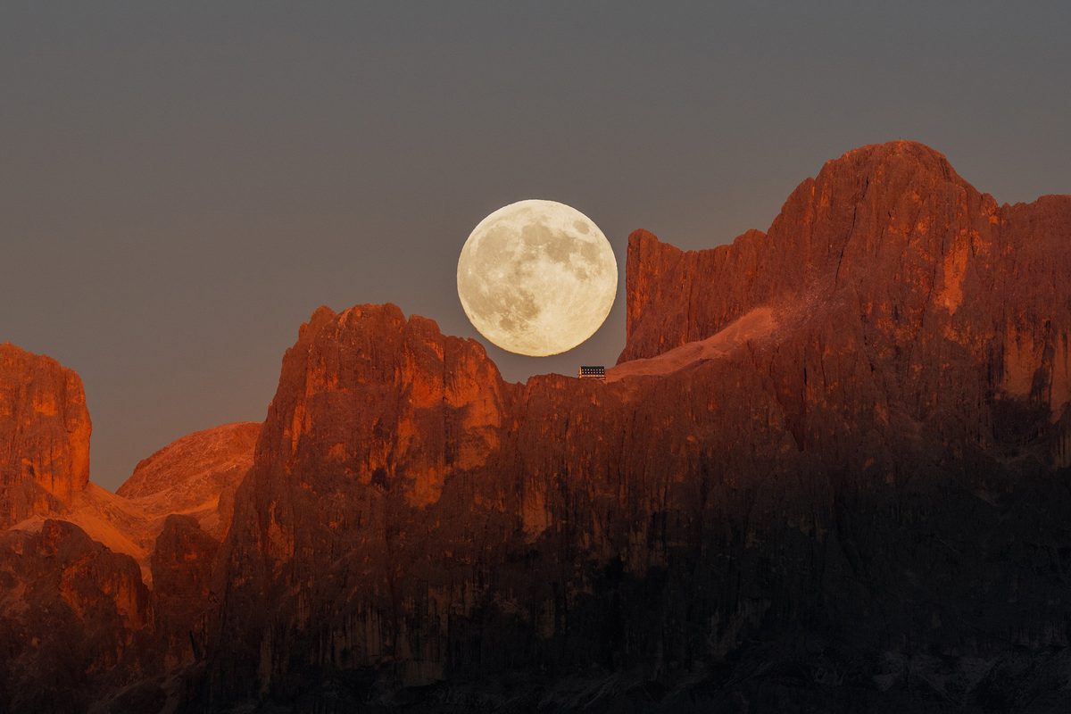 Stunning Celestial Wonders Captured: 18 Award-Winning Photos from 2025 Astronomy Photographer of the Year