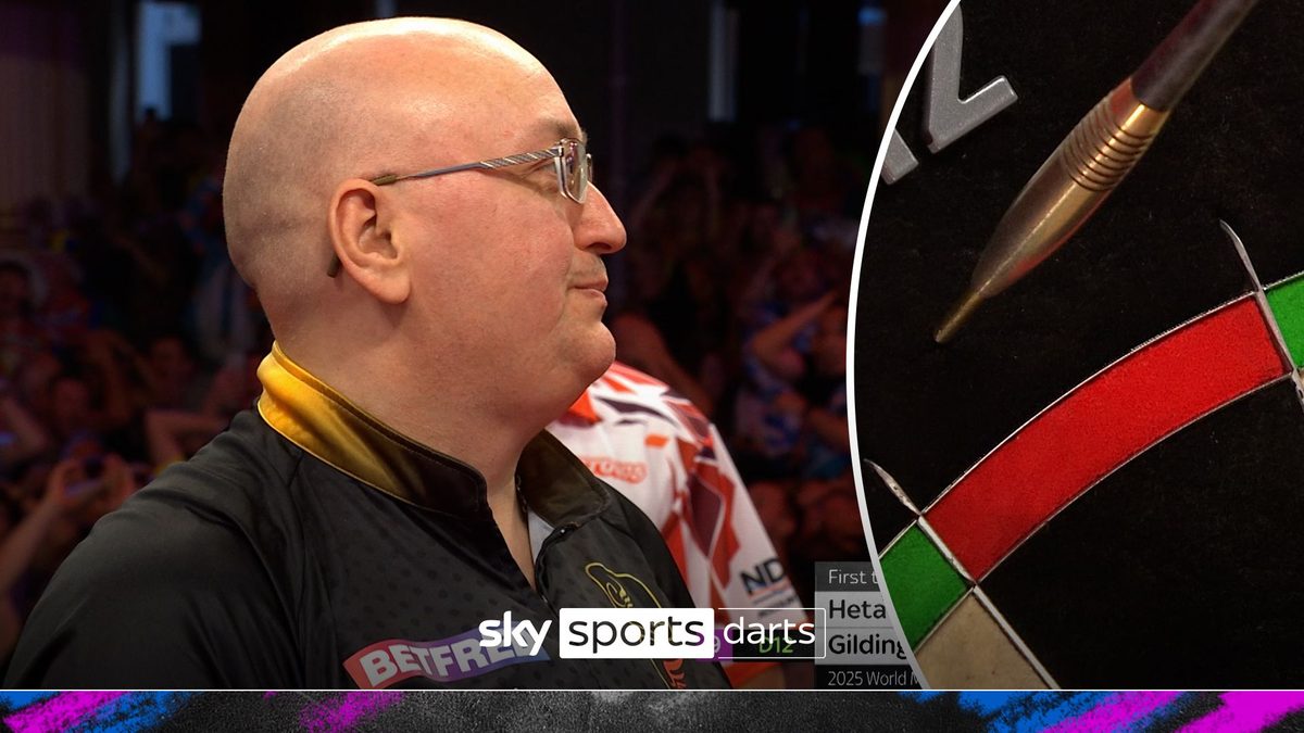 Andrew Gilding’s Near-Perfect Nine-Darter Shakes Up World Matchplay in Blackpool