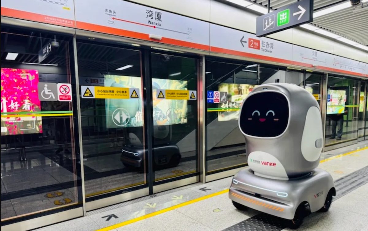 41 Delivery Robots Revolutionize Shenzhen Subway Logistics for 7-Eleven with AI Efficiency