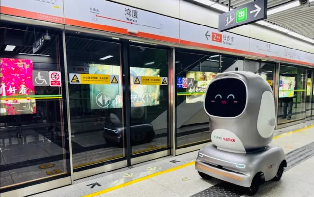 41 Delivery Robots Revolutionize Shenzhen Subway Logistics for 7-Eleven with AI Efficiency