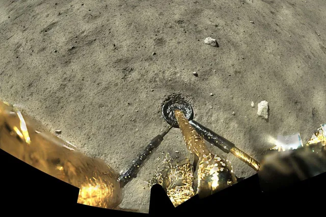 Breakthrough Technology Converts Lunar Soil into Vital Resources for Moon Missions