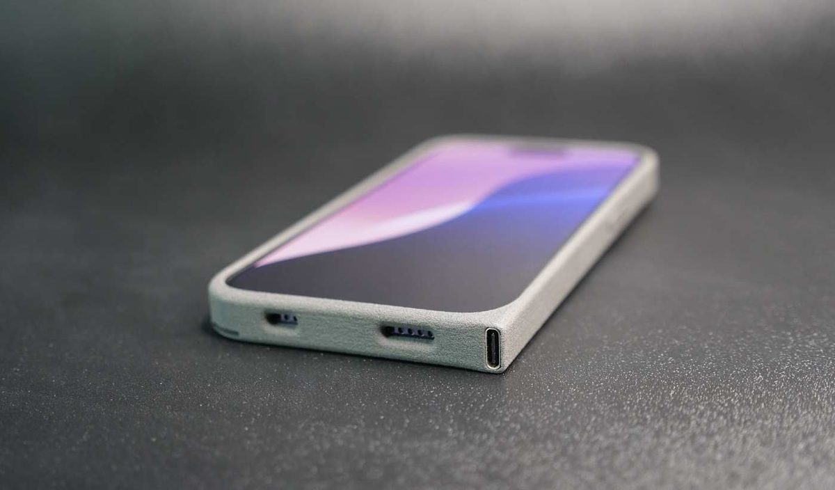 Innovative iPhone Cases Introduce USB-C Support, Extending Device Lifespan