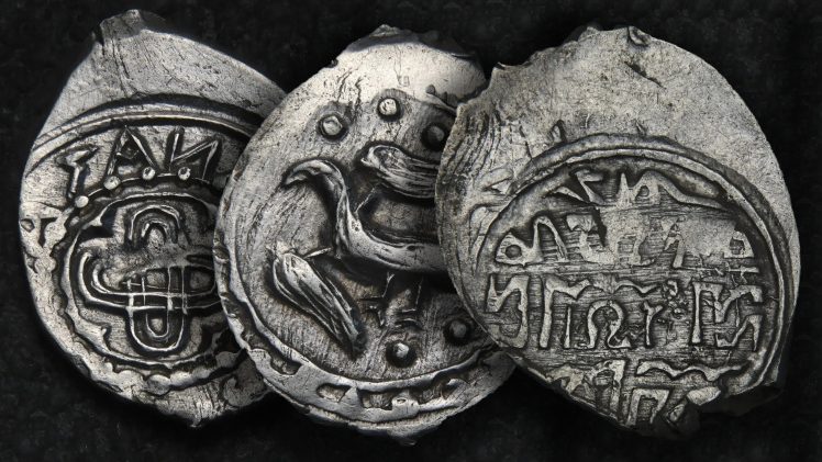 Medieval Moscow Hoard of 2,600 Silver Coins May Belong to Plague Victim