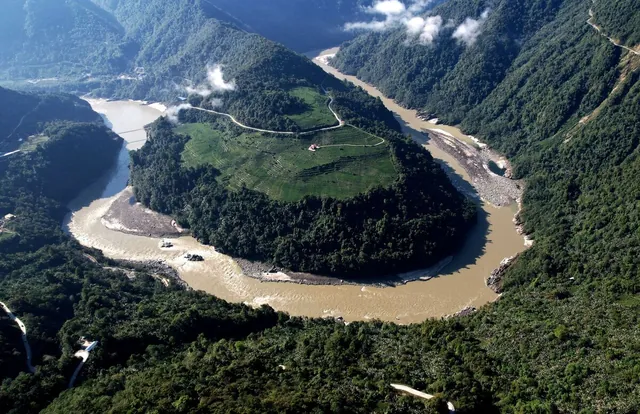 China Pushes Forward with $167 Billion Tibetan Mega-Dam Amid Environmental and Geopolitical Concerns