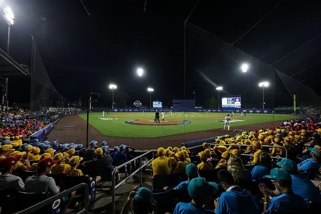 MLB Little League Classic: Braves vs. Brewers Livestream Options